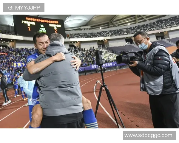 中超决赛恒大对阵苏宁比赛地点揭晓引发球迷热议 中超决赛恒大对阵苏宁比赛地点揭晓引发球迷热议