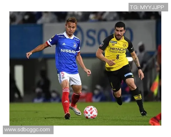 横滨水手主场迎战名古屋鲸八展现日职联赛精彩对决的魅力与激情